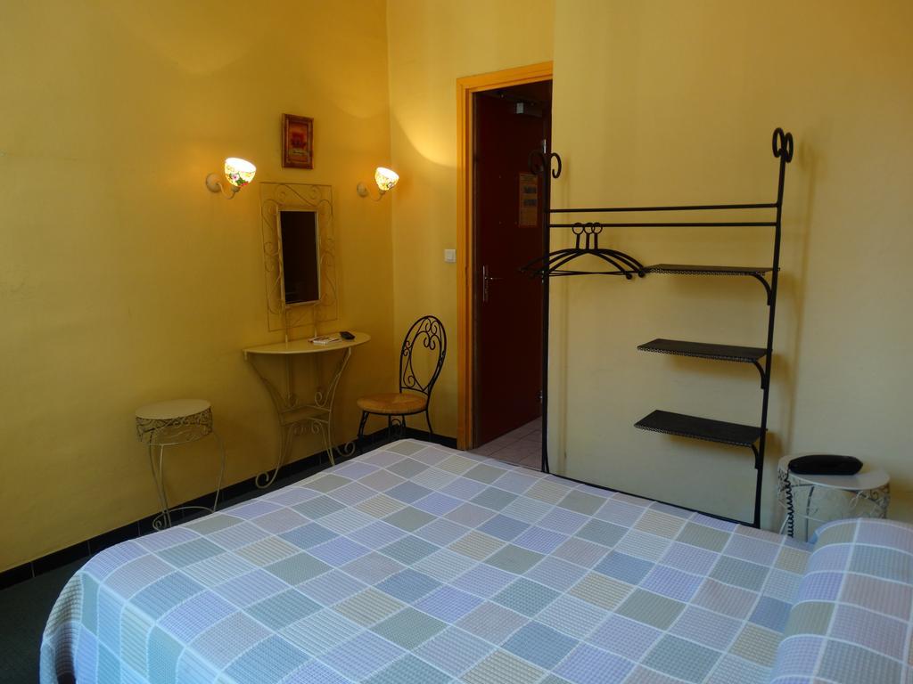 Hotel De France Beziers Room photo